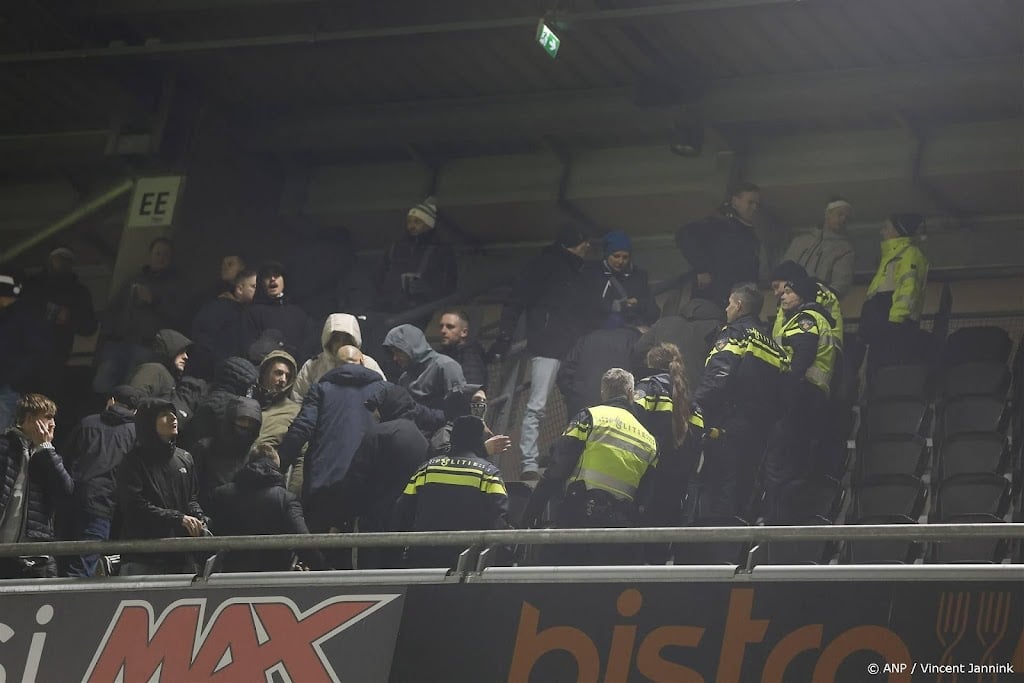 Deel fans Groningen zat tussen thuispubliek bij gestaakt duel