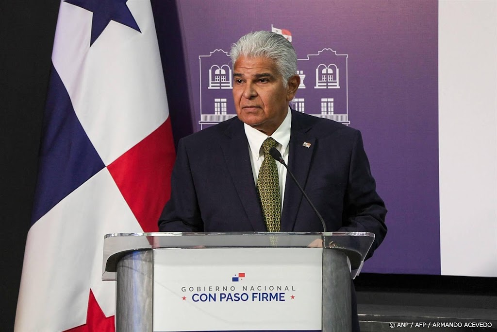 President Panama: elke vierkante meter Panamakanaal is van ons