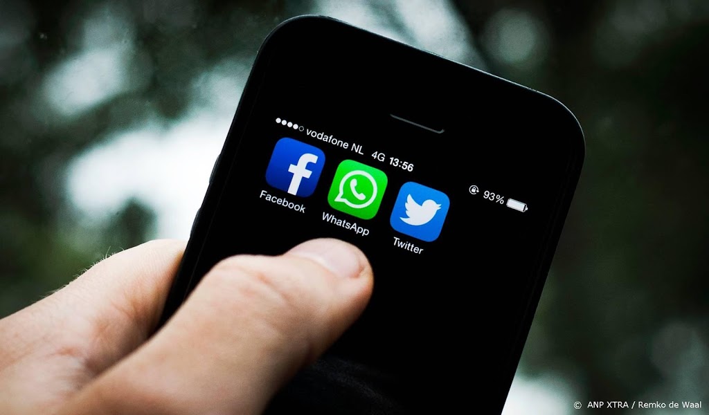 'Nederlanders gebruiken meer sociale media en loggen vaker in'
