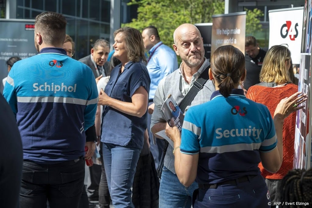 Schiphol houdt weer banenmarkt voor werven personeel