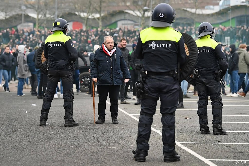 Politie tevreden over 'ordelijk' verloop Feyenoord-Ajax