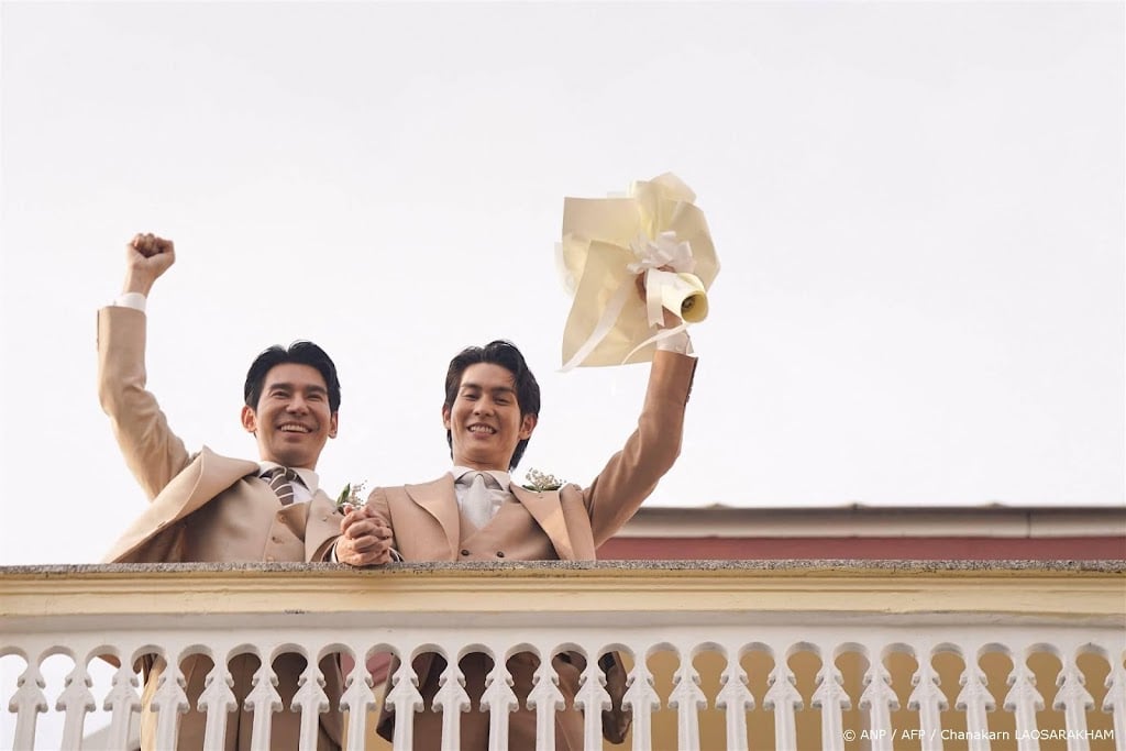 Eerste homostellen in Thailand getrouwd na inwerkingtreding wet