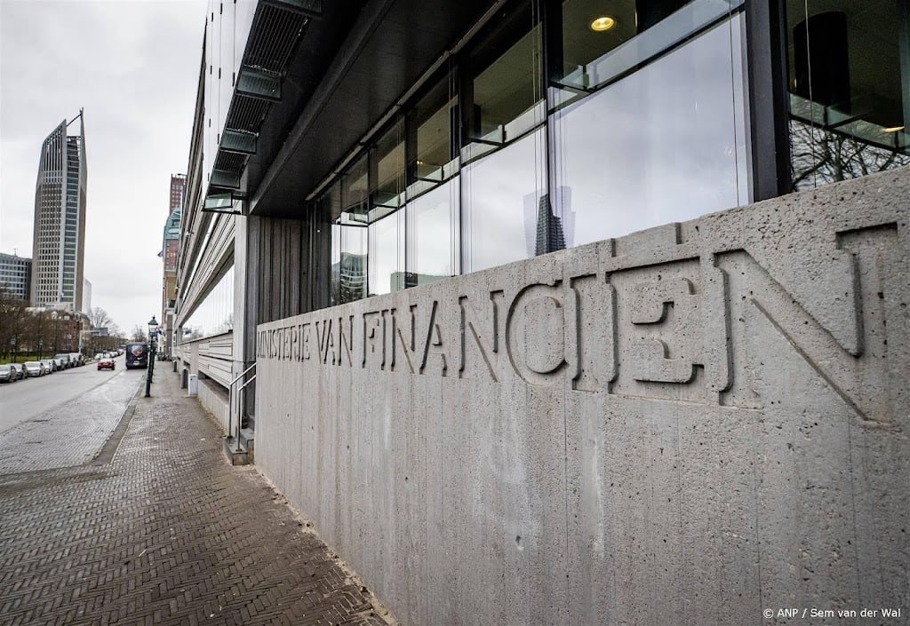 Ongevraagd advies Van Dam: haal toeslagen weg bij Financiën
