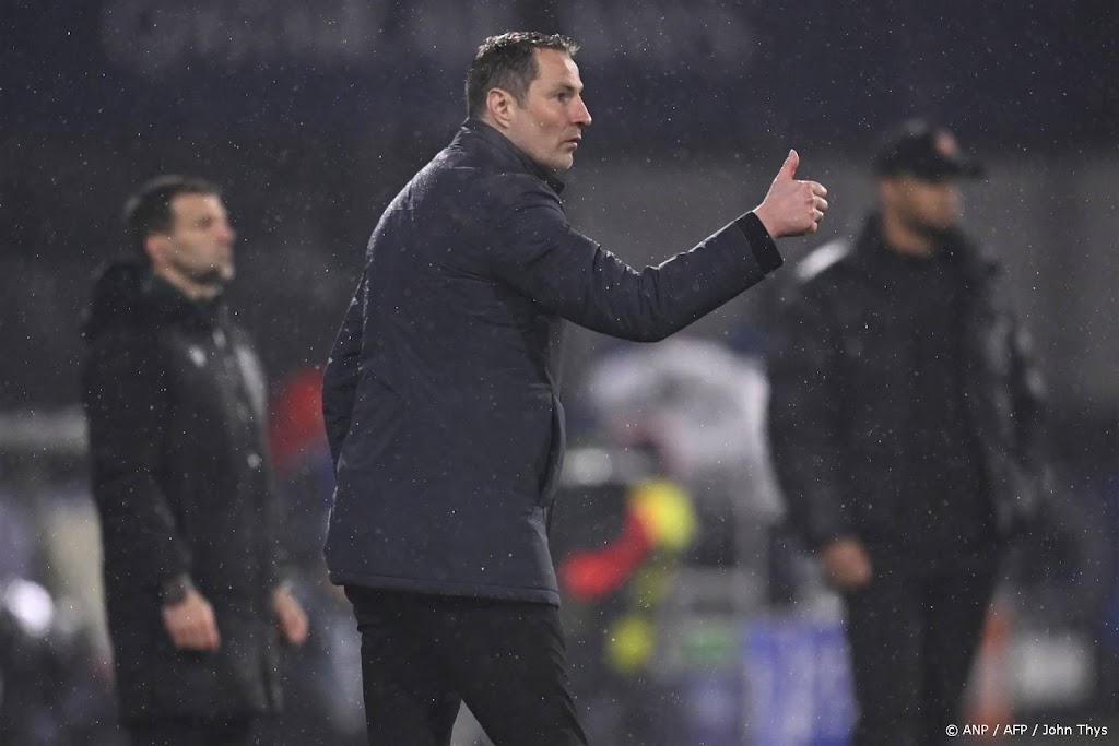 Directeur Te Kloese: Priske blijft hoofdtrainer van Feyenoord  