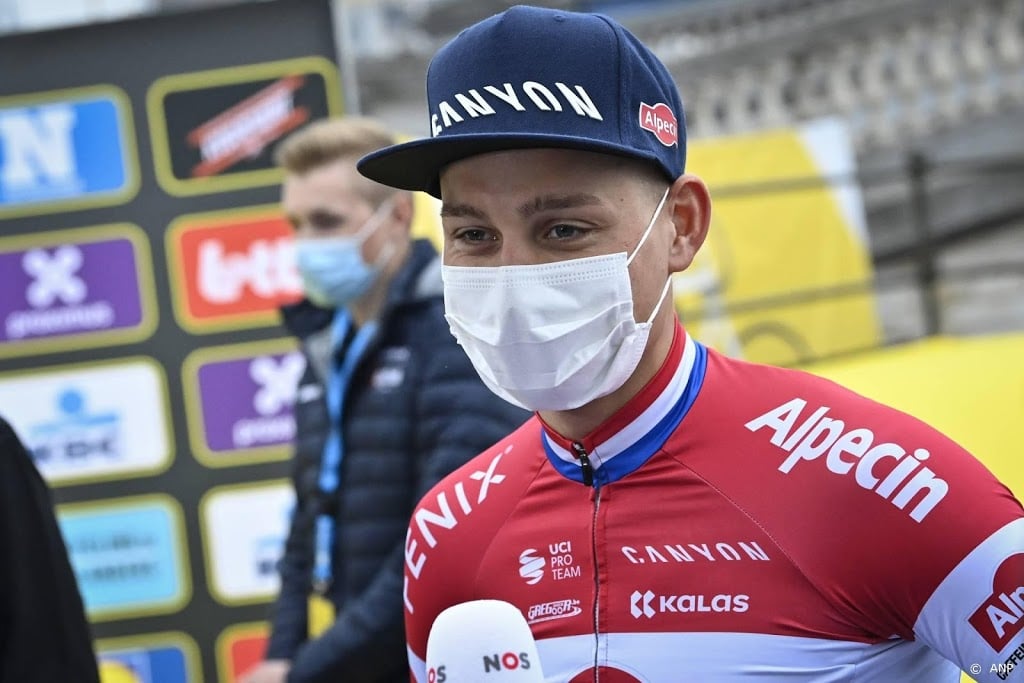 'Van der Poel meer dan welkom in Omloop Het Nieuwsblad'