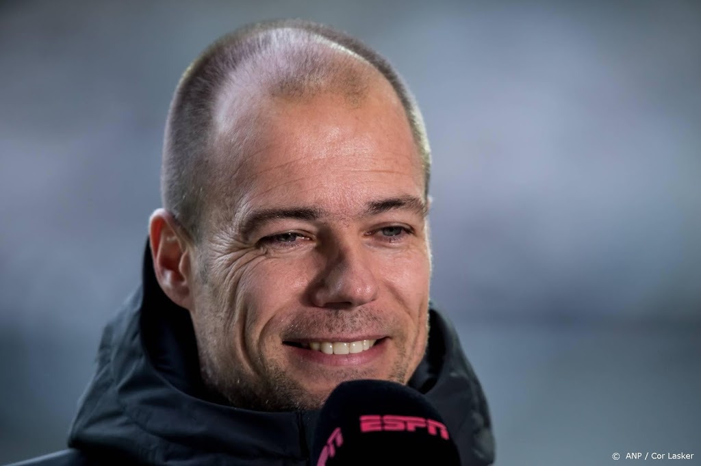 Trainer Buijs van FC Groningen tegen Feyenoord terug op de bank