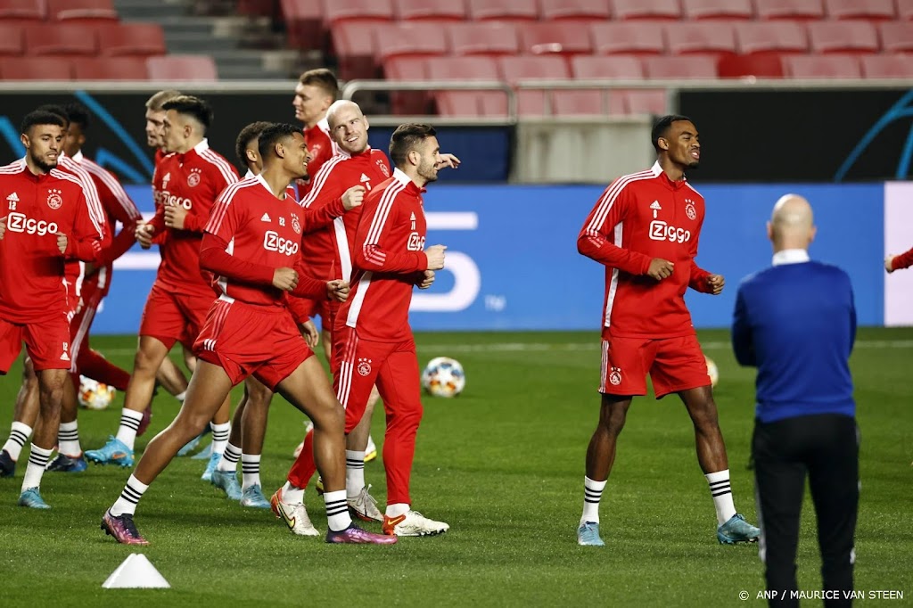 Ajax start met Gravenberch tegen Benfica in Champions League