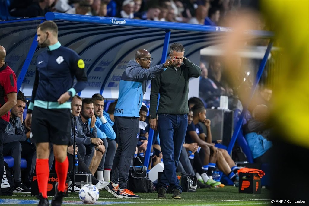 Naast Van Persie ook Pinas, Bosschaart en Hoek weg bij Heerenveen