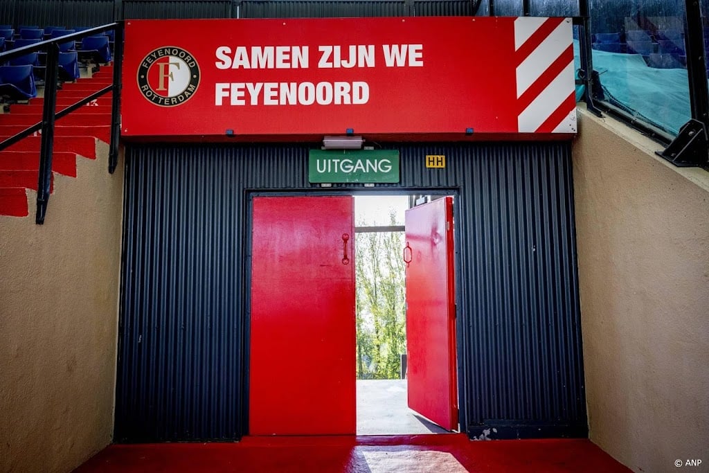 Troost stapt uit de raad van commissarissen van Feyenoord  