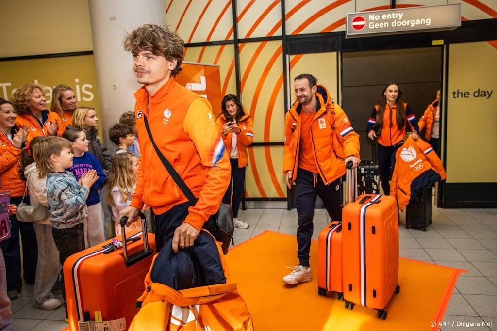 Shorttracker Van 't Wout verbaasd door ontvangst op Schiphol