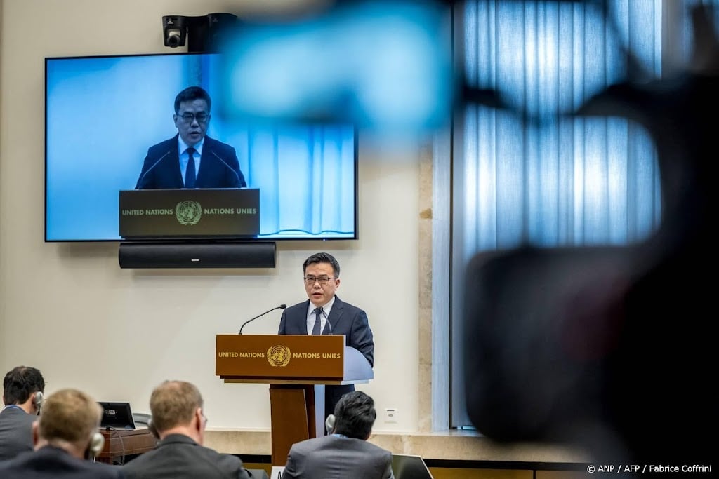 Amerikanen spreken Russen en Chinezen in Genève over kernwapens