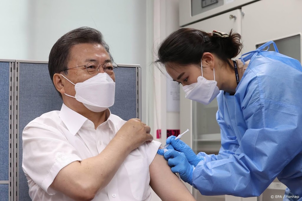Zuid-Korea's president Moon gevaccineerd met AstraZeneca