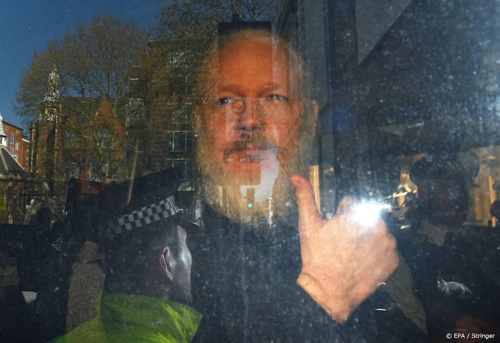 WikiLeaks-oprichter Assange trouwt in Londense gevangenis