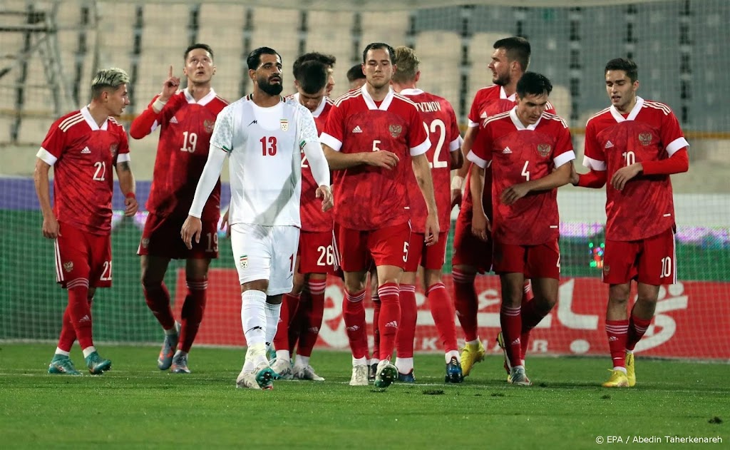 Rusland voetbalt ondanks sancties in Teheran tegen Iran (1-1)
