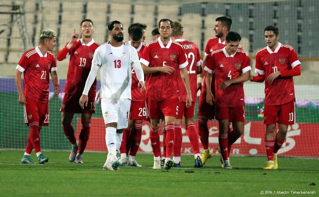 Rusland voetbalt ondanks sancties in Teheran tegen Iran (1-1)