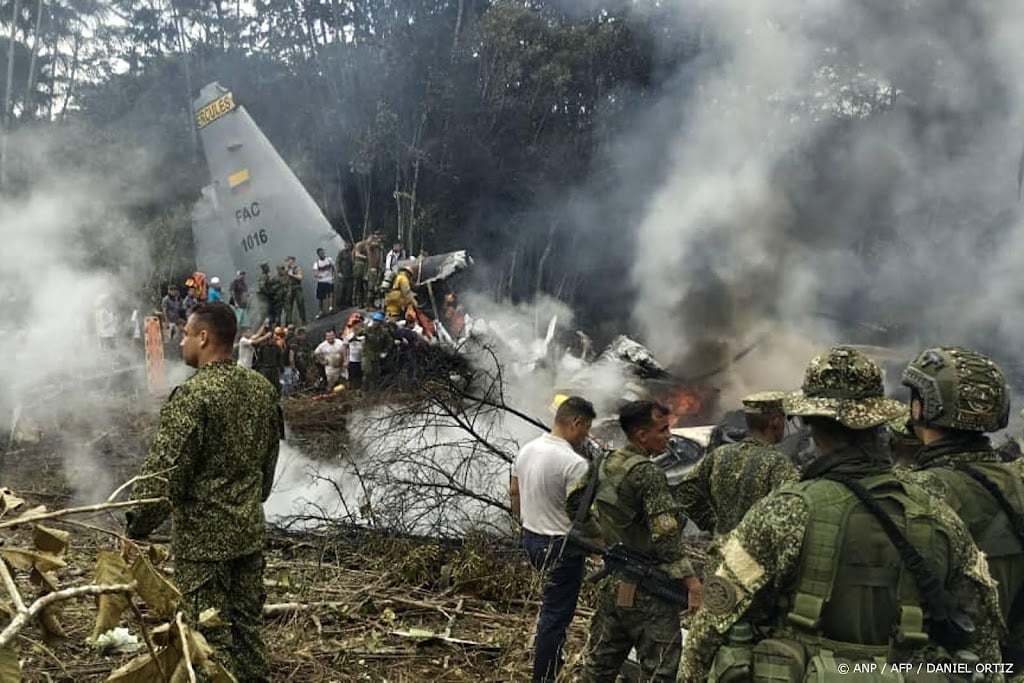 Een dode bij vliegtuigcrash Colombia, tientallen gewonden 