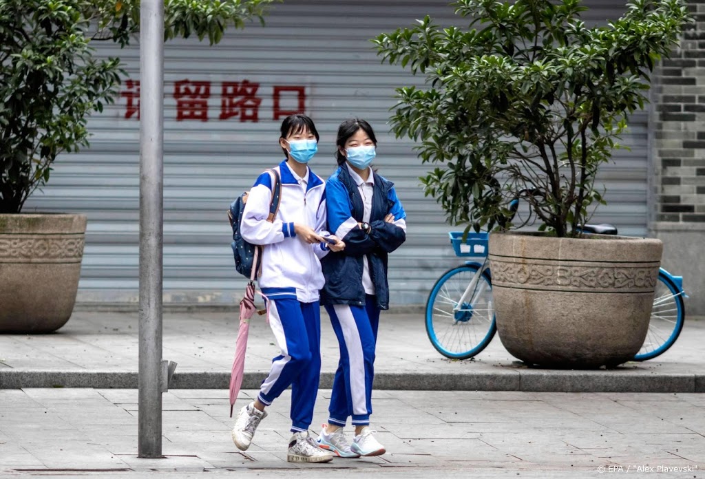 China boos wegens beschuldigingen van VS over coronavirus