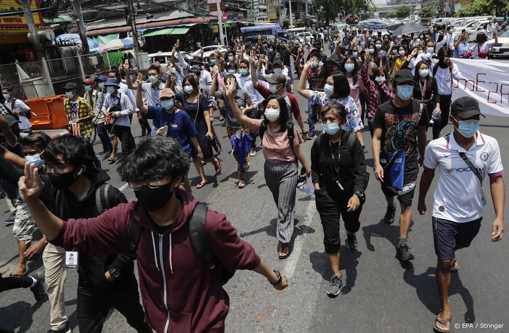 Protesten in Myanmar voor reis legerleider naar top buurlanden