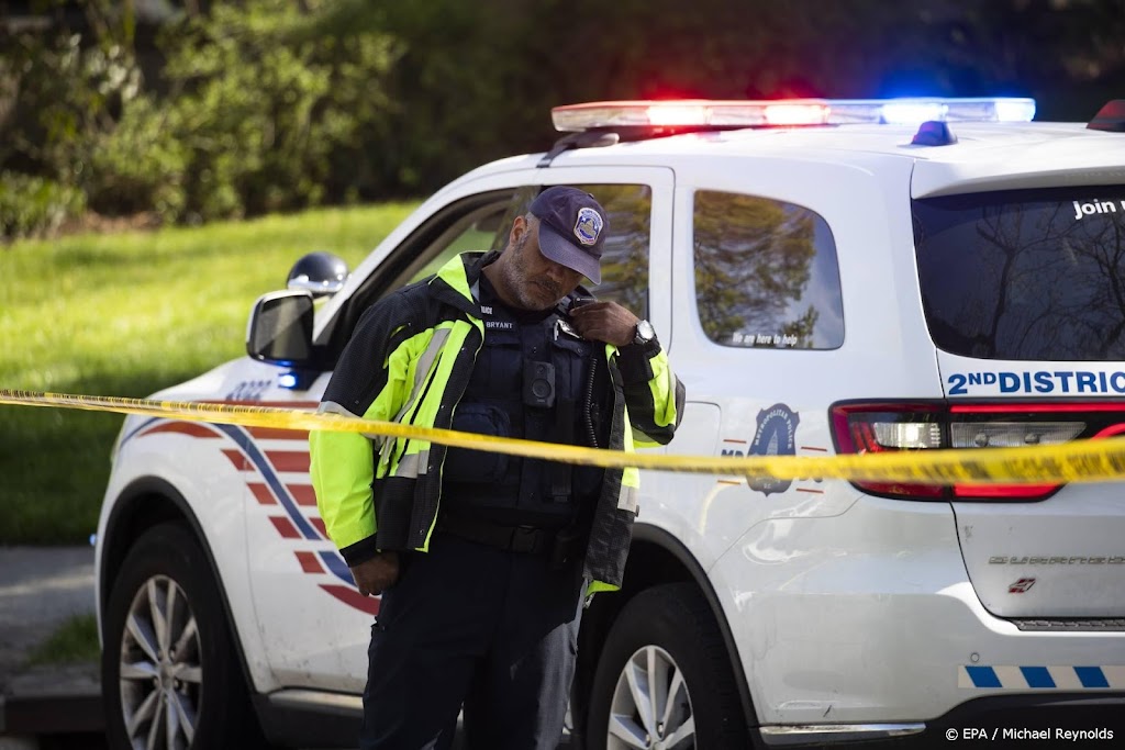 Klopjacht nadat man op vier mensen schiet in Washington   