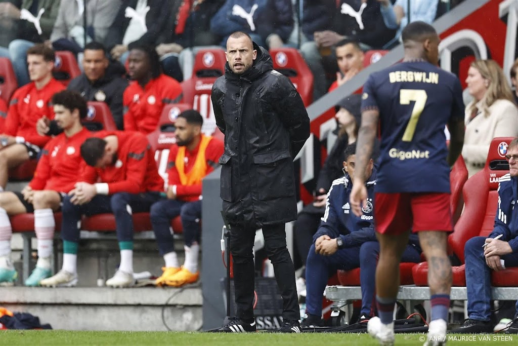 Heitinga wijt nederlaag Ajax bij PSV aan effectiviteit