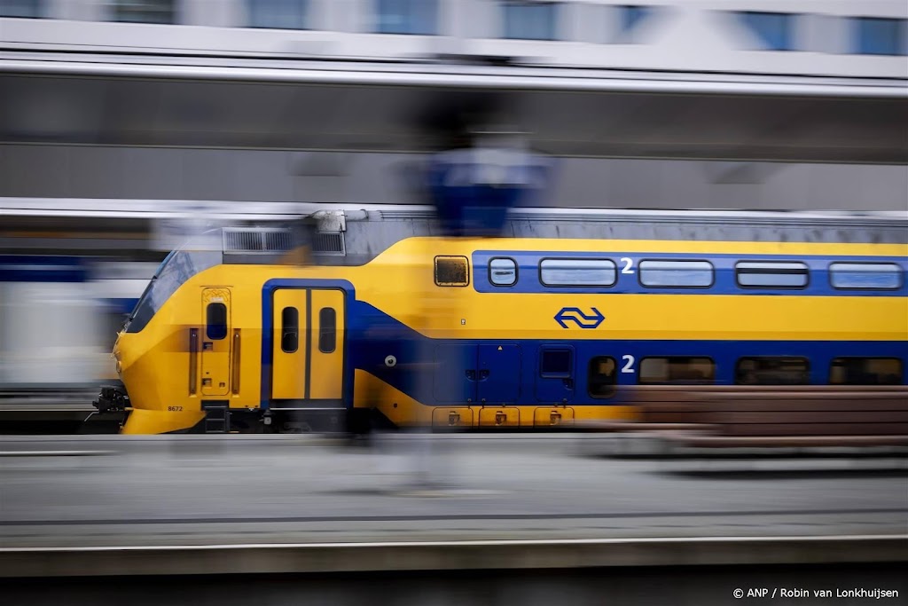 Rover krijgt 120 klachten binnen over nieuwe samenreiskorting NS