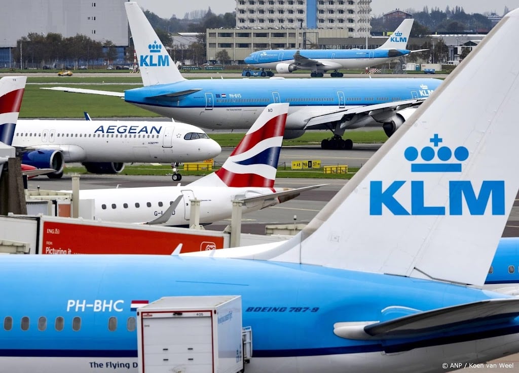 Schiphol geeft luchtvaartmaatschappijen korting om Midden-Oosten