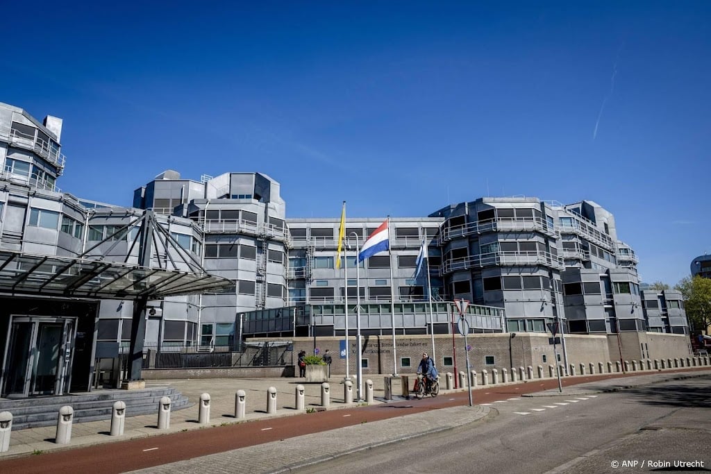 Zorgen bij AIVD over toename geradicaliseerde jongeren 