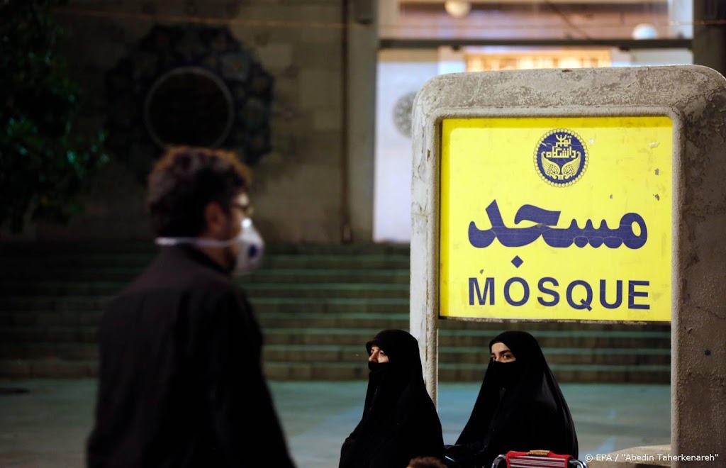 Iran heropent monumentale praalgraven en grote moskeeën