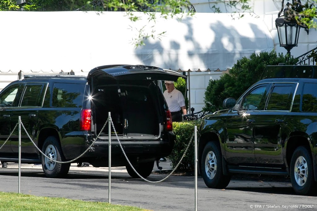 Trump weer op de golfbaan