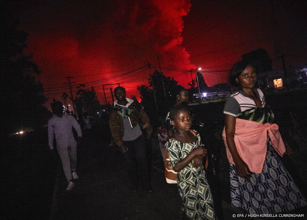 Mensen vluchten uit Goma na vulkaanuitbarsting in Oost-Congo
