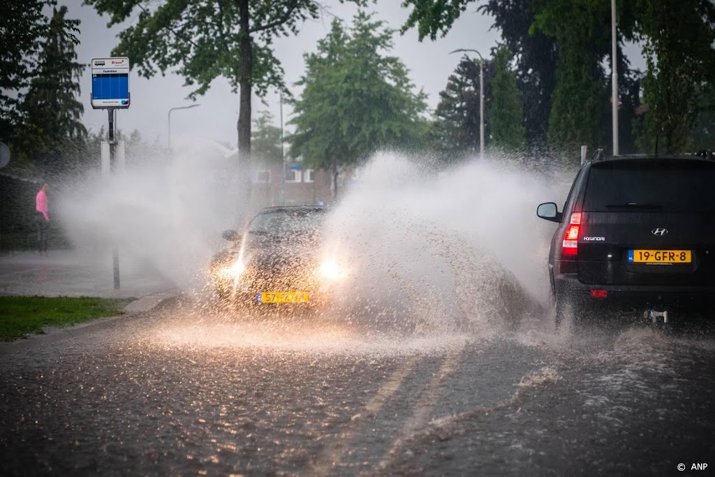 Code geel in zuiden en oosten wegens onweersbuien en windstoten