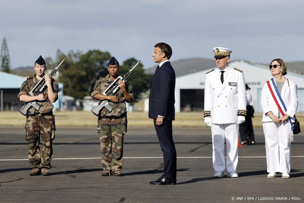 Macron aangekomen in Nieuw-Caledonië om conflict met separatisten