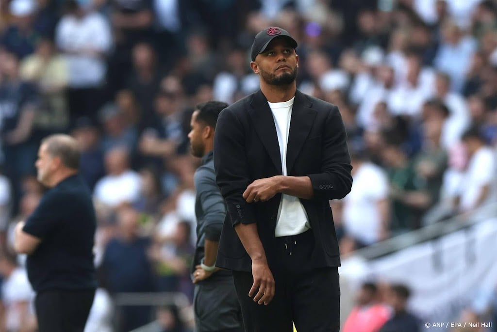 Media: Bayern München wil Kompany als hoofdtrainer benoemen 