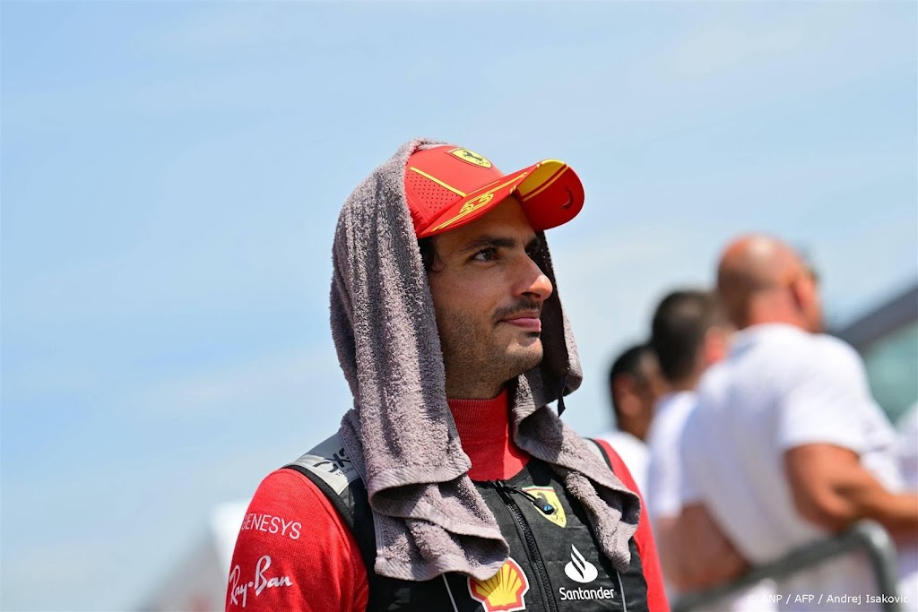 Media: F1-coureur Sainz niet van Ferrari naar Mercedes
