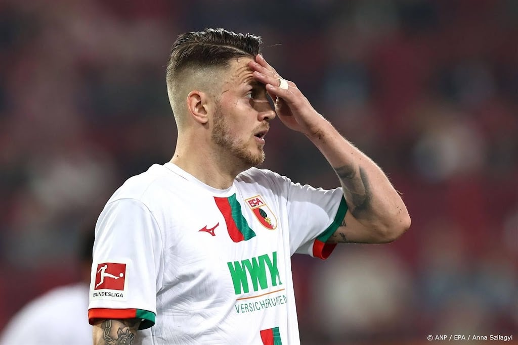 Verdediger Gouweleeuw krijgt nieuwe trainer bij FC Augsburg