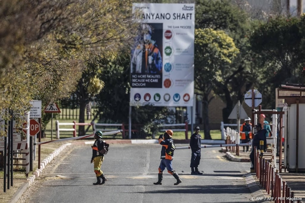 Deel kompels goudmijn Zuid-Afrika gered, anderen nog steeds vast