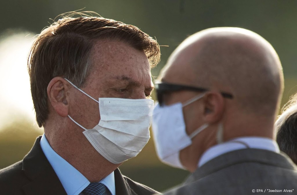 Rechter dwingt Bolsonaro tot dragen mondkapje
