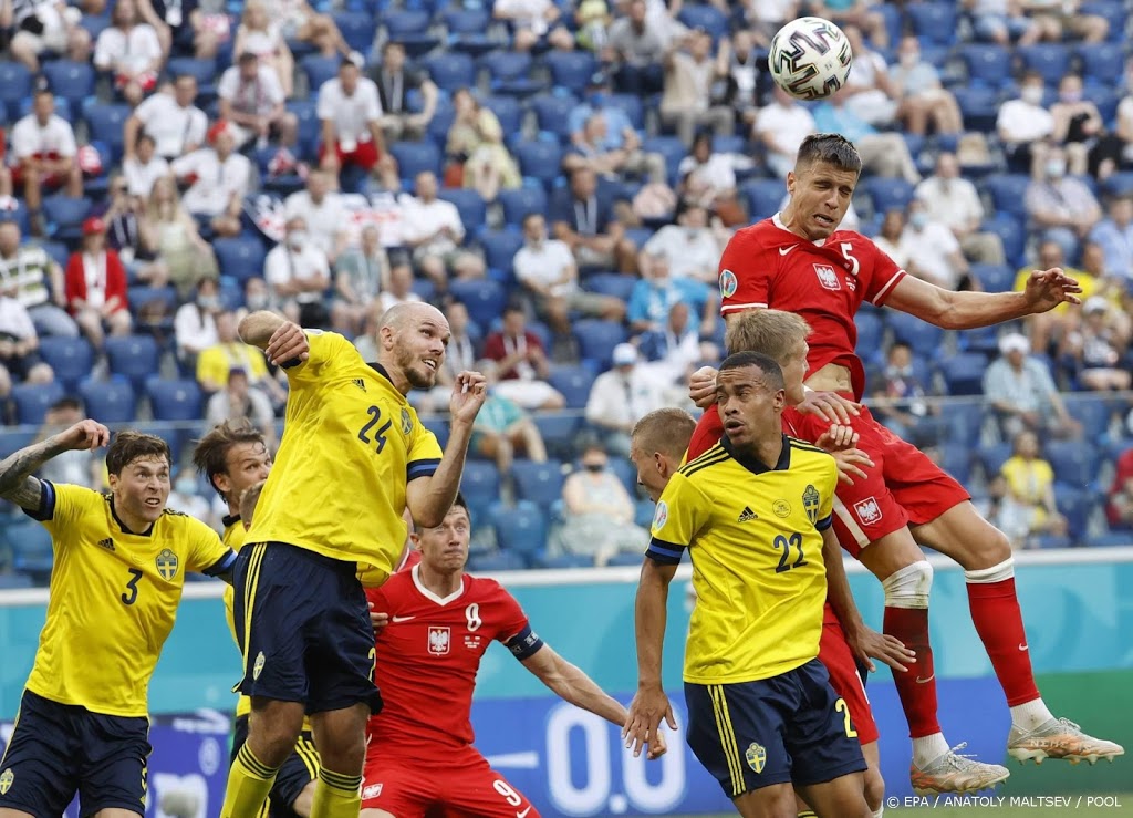 Zweden maakt einde aan EK-dromen van Lewandowski's Polen