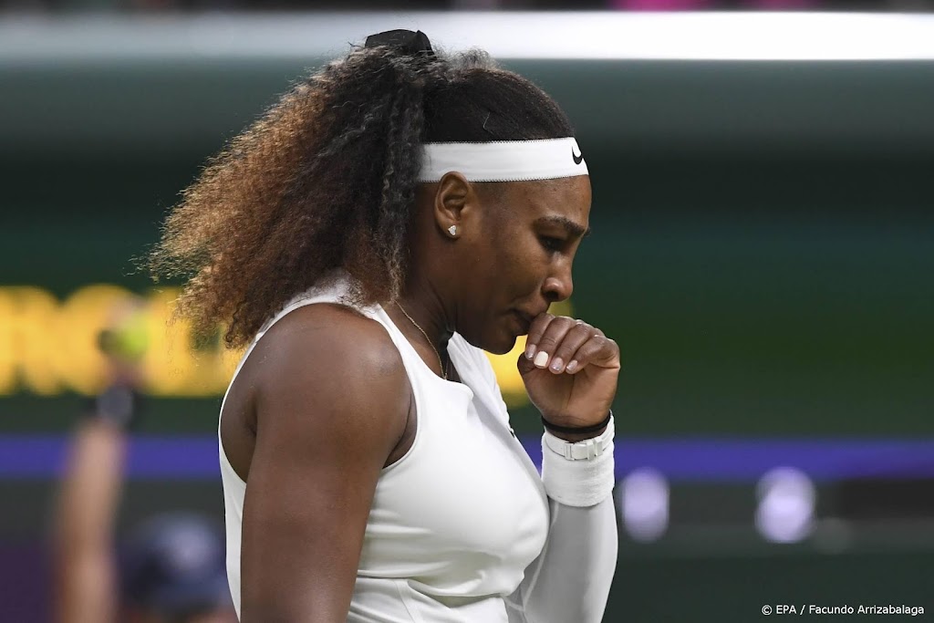Serena Williams klaar in Eastbourne door blessure dubbelpartner