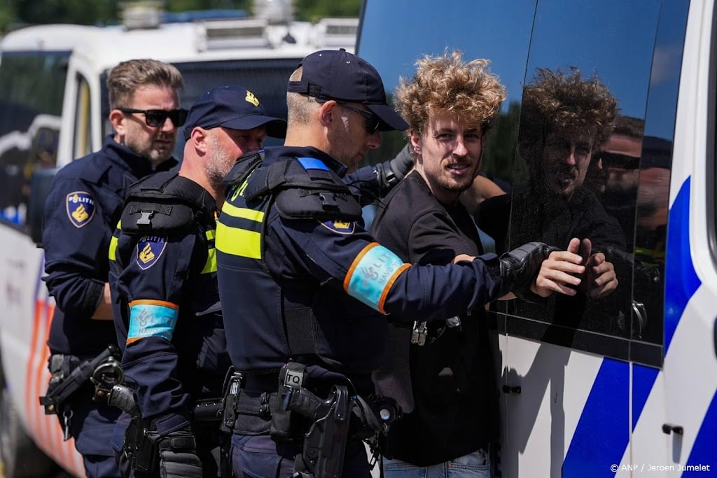 Politie: 31 mensen aangehouden bij demonstratie A44