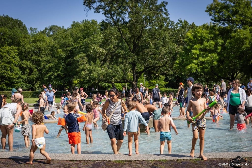 Op meer zwemlocaties waarschuwing voor gezondheidsrisico's