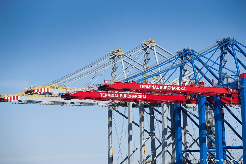 Rotterdamse haven wil loskomen van China
