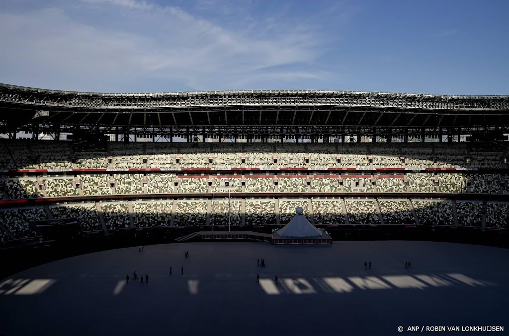 Duizenden Japanners verzamelen zich om Olympisch Stadion