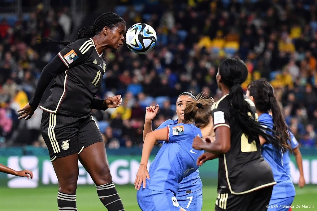 Voetbalsters Frankrijk blijven op WK op 0-0 steken tegen Jamaica