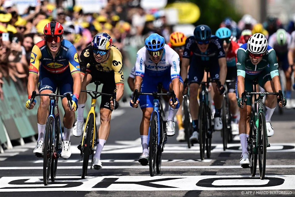 Groenewegen sprint met 'beste benen' ooit naar derde plaats