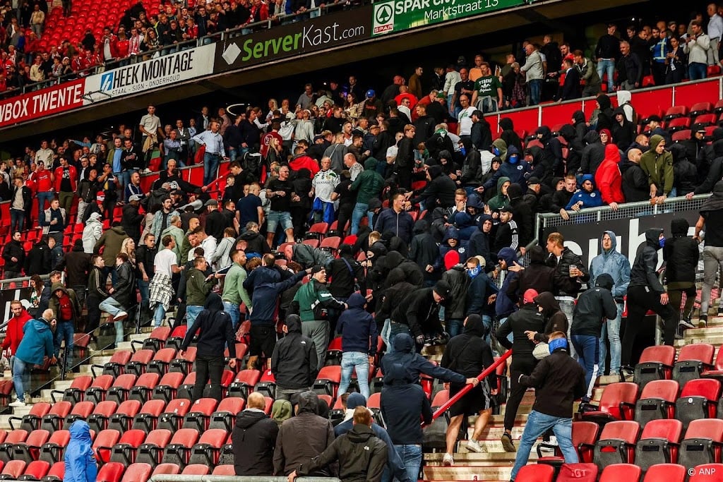 Nog eens vier keer celstraf voor supportersgeweld bij FC Twente  