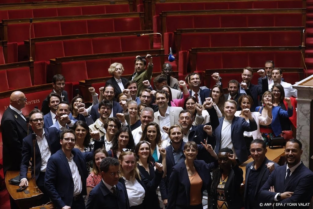 Links blok kiest onbekende ambtenaar als Franse premierskandidaat