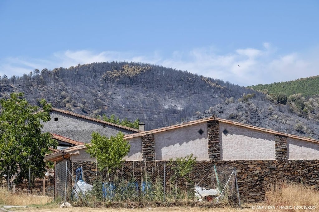 Bewoners geëvacueerd gebied brand Midden-Spanje mogen naar huis