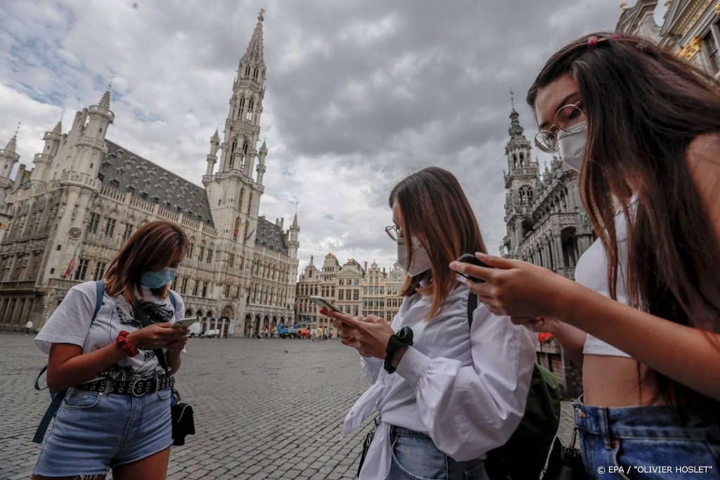 Aantal nieuwe coronabesmettingen in België blijft dalen