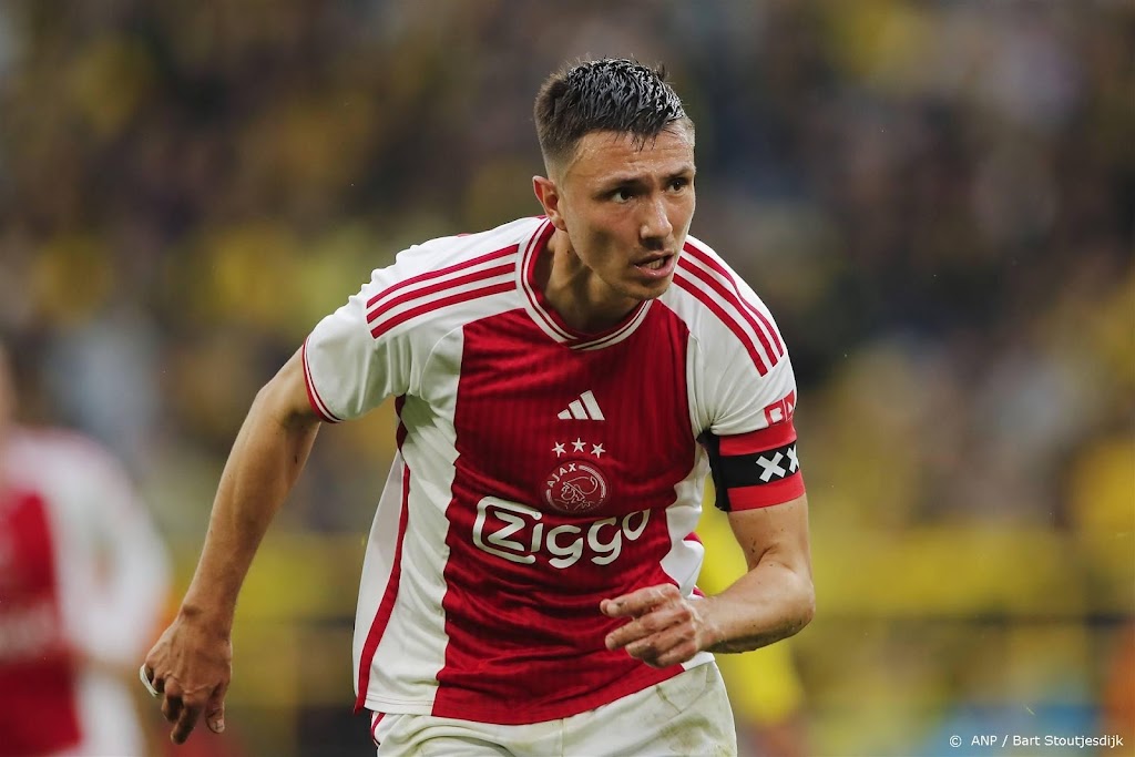 Ajax-trainer Steijn geeft Berghuis basisplaats tegen Ludogorets